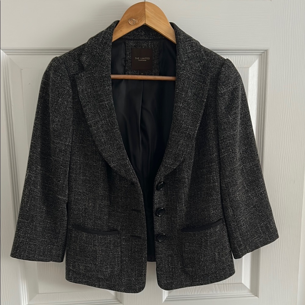 Dark Gray Blazer with Three-Quarter Sleeves